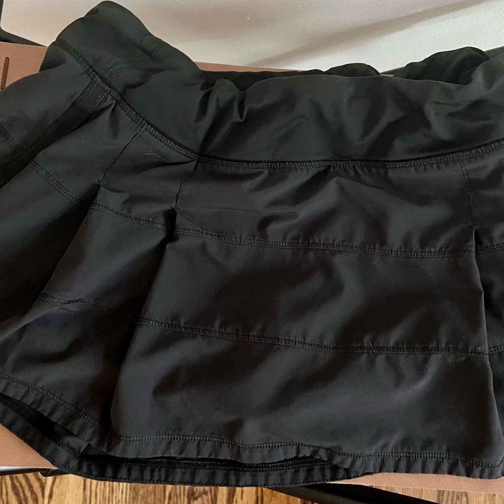 Black Lululemon running - tennis skirt size 10